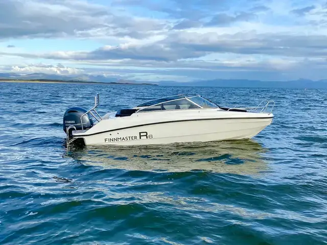 Finnmaster Bowrider R6