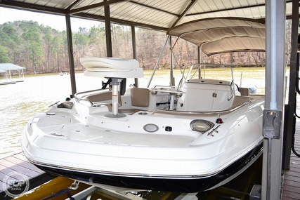 Hurricane SunDeck Sport 231 CC