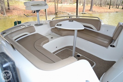 Hurricane SunDeck Sport 231 CC