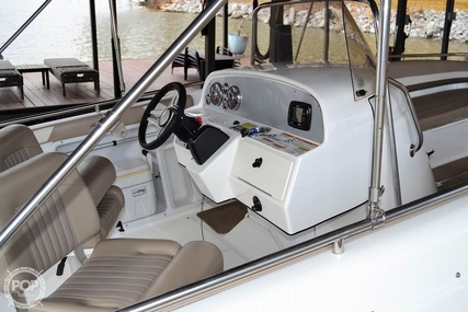 Hurricane SunDeck Sport 231 CC