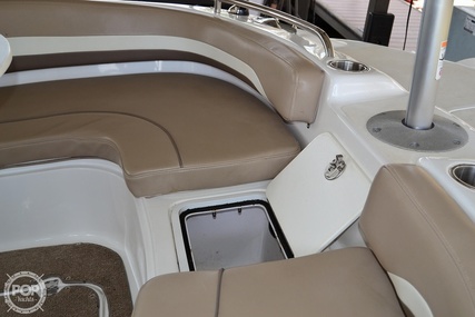 Hurricane SunDeck Sport 231 CC