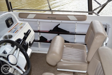 Hurricane SunDeck Sport 231 CC