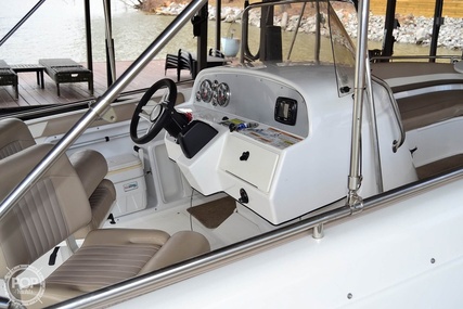 Hurricane SunDeck Sport 231 CC