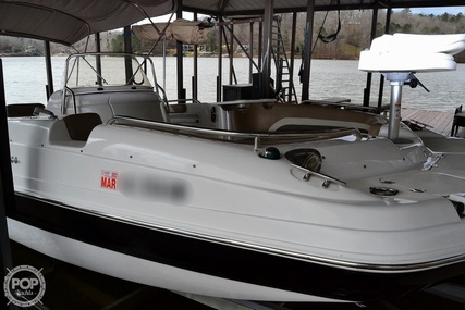 Hurricane SunDeck Sport 231 CC