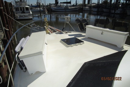 Hatteras 40