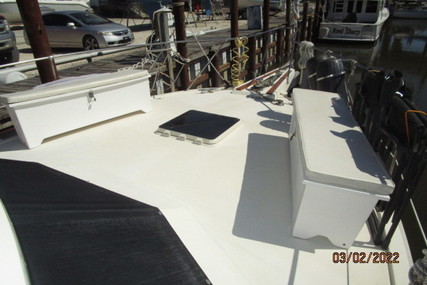 Hatteras 40