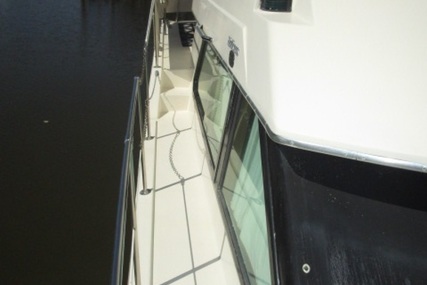 Hatteras 40