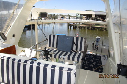 Hatteras 40