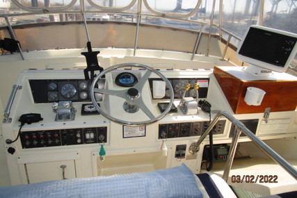 Hatteras 40