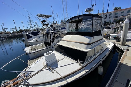 Bertram Flybridge Cruiser 28