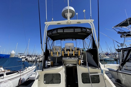 Bertram Flybridge Cruiser 28