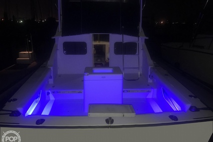 Bertram Flybridge Cruiser 28