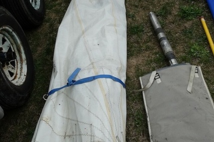 Hobie Cat H33M