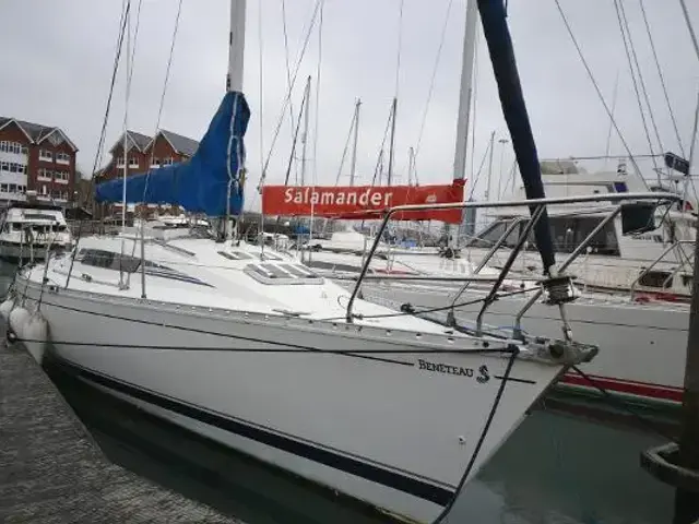 Beneteau First 305