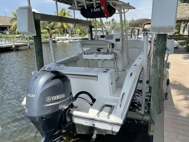 Cobia 220cc