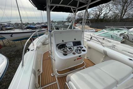 Boston Whaler 240 Outrage