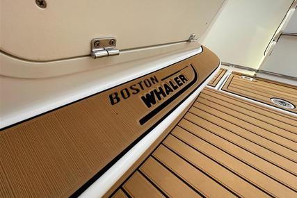 Boston Whaler 240 Outrage