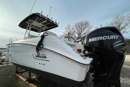 Boston Whaler 240 Outrage