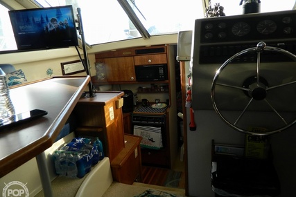 Bayliner 3388 Command Flybridge