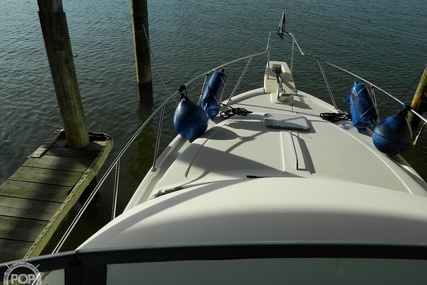 Bayliner 3388 Command Flybridge