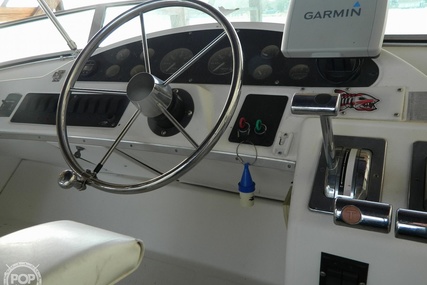 Bayliner 3388 Command Flybridge