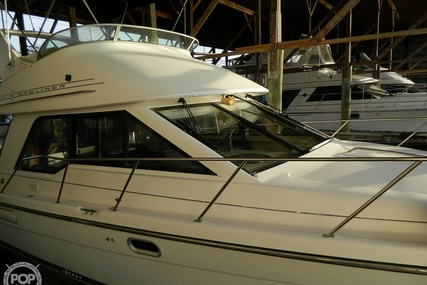 Bayliner 3388 Command Flybridge