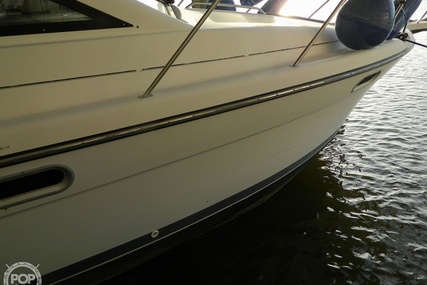 Bayliner 3388 Command Flybridge