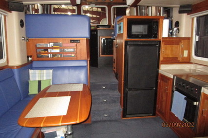 American Tug 34 Pilothouse