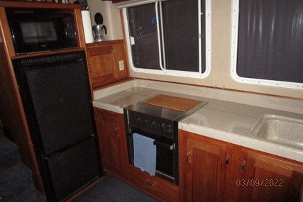 American Tug 34 Pilothouse