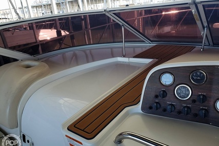 Chris Craft 300 Express Cruiser