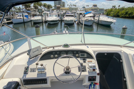 Bayliner 4788 with Thrusters-Motivated Seller