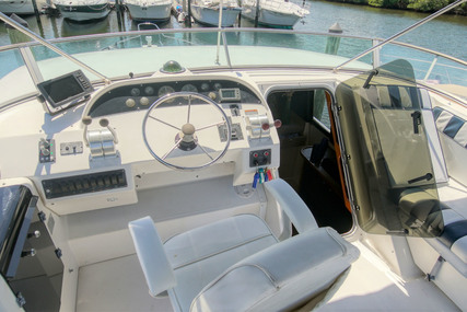 Bayliner 4788 with Thrusters-Motivated Seller