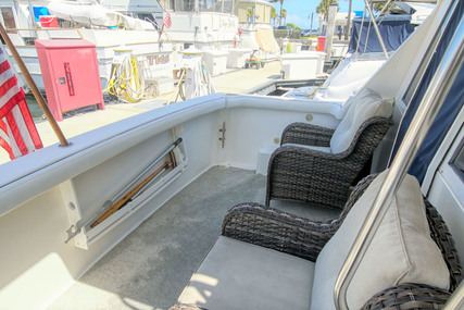 Bayliner 4788 with Thrusters-Motivated Seller