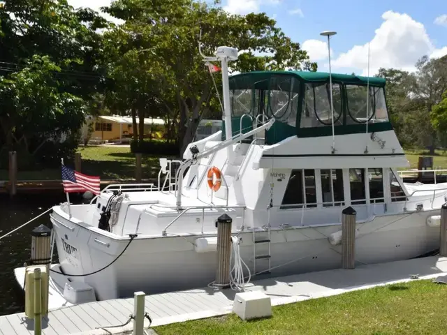 Mainship Boats Aft Cabin Trawler