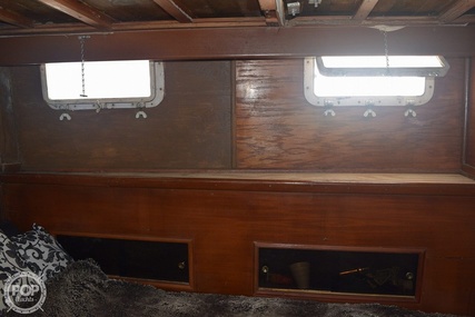 Hatteras 41 Twin Cabin