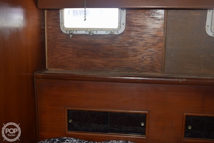 Hatteras 41 Twin Cabin