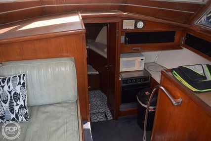 Hatteras 41 Twin Cabin