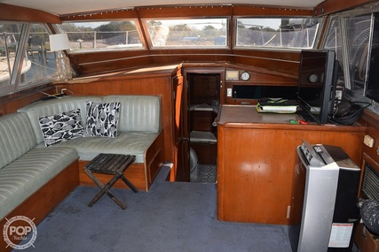 Hatteras 41 Twin Cabin