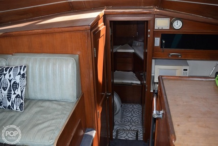 Hatteras 41 Twin Cabin