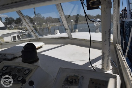 Hatteras 41 Twin Cabin