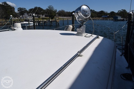 Hatteras 41 Twin Cabin