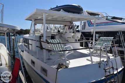 Hatteras 41 Twin Cabin