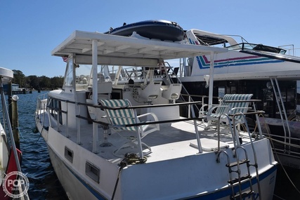 Hatteras 41 Twin Cabin