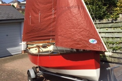 Custom Boats Selway Fisher gaff rigged dinghy