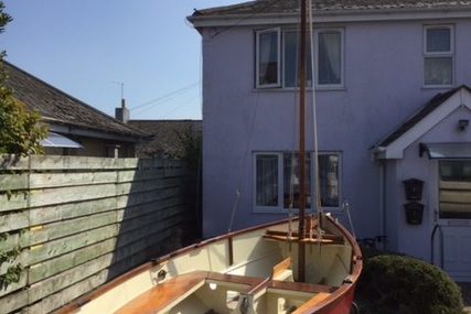 Custom Boats Selway Fisher gaff rigged dinghy