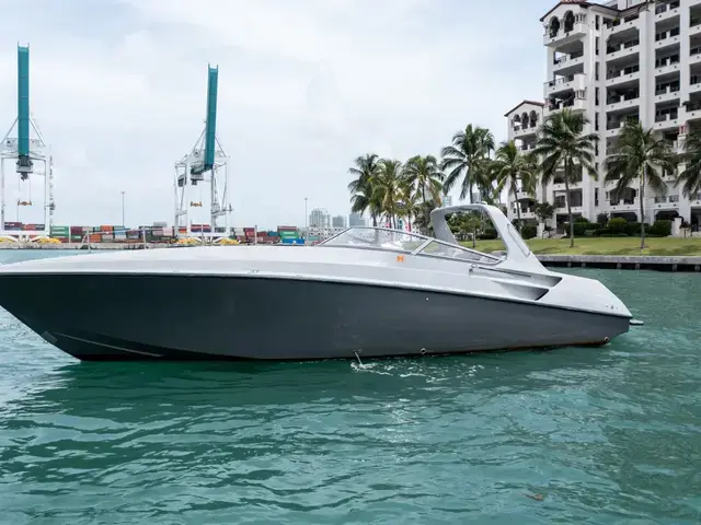 Fountain Boat 38 Express Cruiser