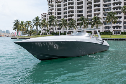 Fountain Boat 38 Express Cruiser