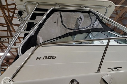 Robalo R305