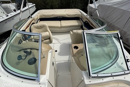 Sea Ray 210 Signature