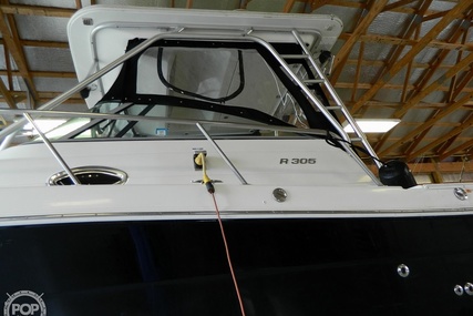 Robalo R305